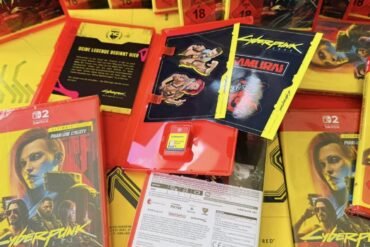 Cyberpunk 2077 Ultimate Edition per Nintendo Switch 2 con card adesivi e messaggio speciale