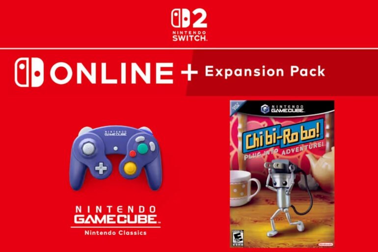 Chibi-Robo in una posa sorridente, con il logo del gioco e il logo di Nintendo Switch Online + Pacchetto Aggiuntivo e della console Nintendo Switch 2.