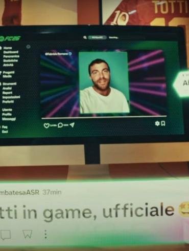 Francesco Totti in una posa iconica, con un'illustrazione che lo ritrae come giocatore di EA SPORTS FC 26.