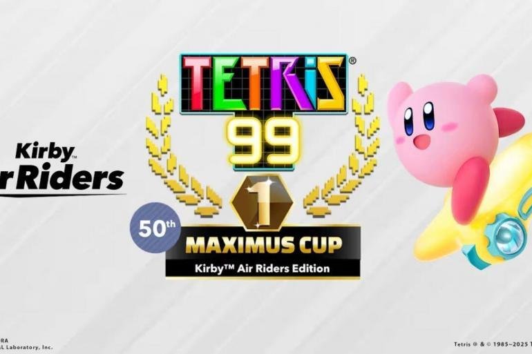 Schermata di gioco di Tetris 99 con lo sfondo personalizzato di Kirby Air Riders e i blocchi colorati a tema.