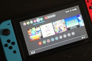 Nintendo Switch accesa sul menu principale.