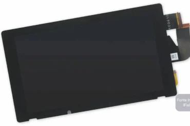 Leak di un nuovo pannello LCD per Nintendo Switch 2 comparso su un sito di rivendita cinese, possibile cambio di fornitore verso Sharp, non una nuova console
