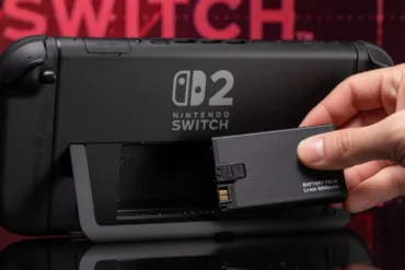 Nintendo introduce le batterie sostituibili dall'utente su Switch 2, Joy-Con 2 e Pro Controller in Europa dall'estate 2026, con l'addio a Nintendo Switch, Lite e OLED confermato per febbraio 2027