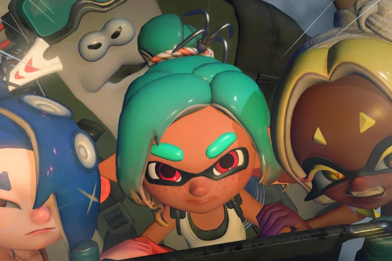 Splatoon Raiders disponibile da oggi, 23 luglio 2026, in esclusiva su Nintendo Switch 2, con oltre 100 armi, Salmonoidi da affrontare, base operativa personalizzabile, multiplayer fino a 4 giocatori e i nuovi amiibo del Trio Triglio